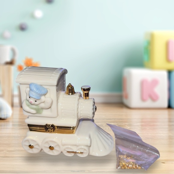 Lenox  All Aboard Bear Train Treasure Trinket Box With Charm First Edition - Picture 1 of 5